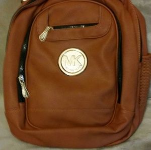 Meet your Posher, Derrick